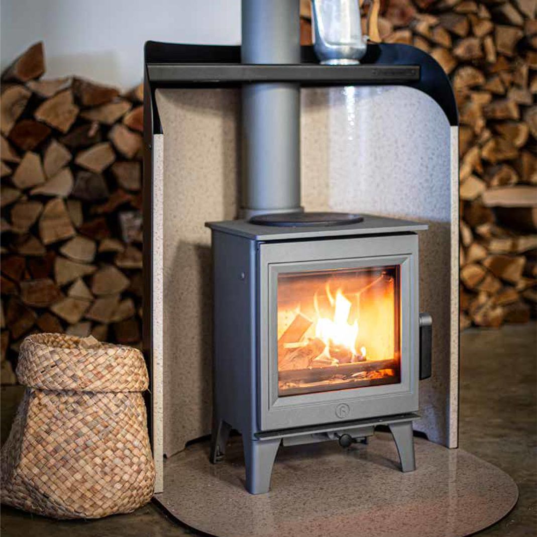 TRADITIONAL WOOD STOVES